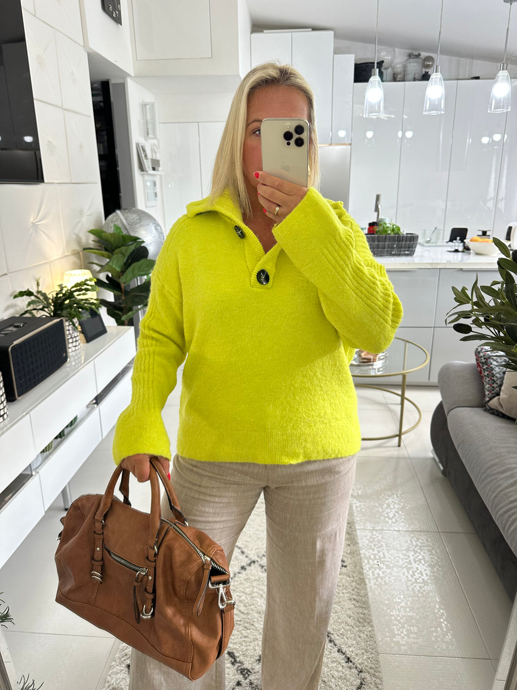 Size S-M Jumper