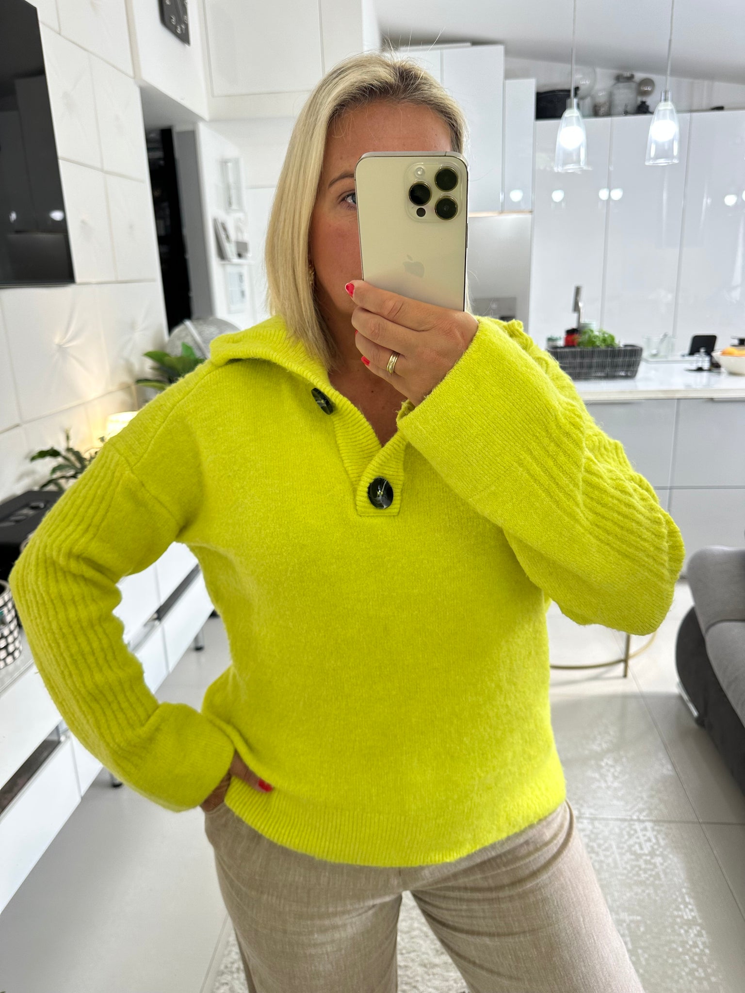Size S-M Jumper