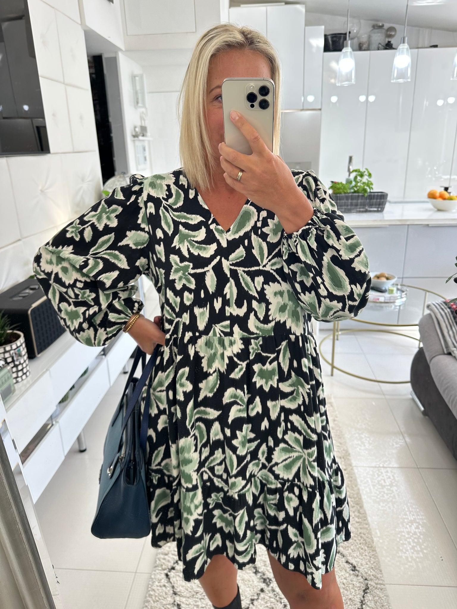 Size 14-16 Dress - 100% Viscose
