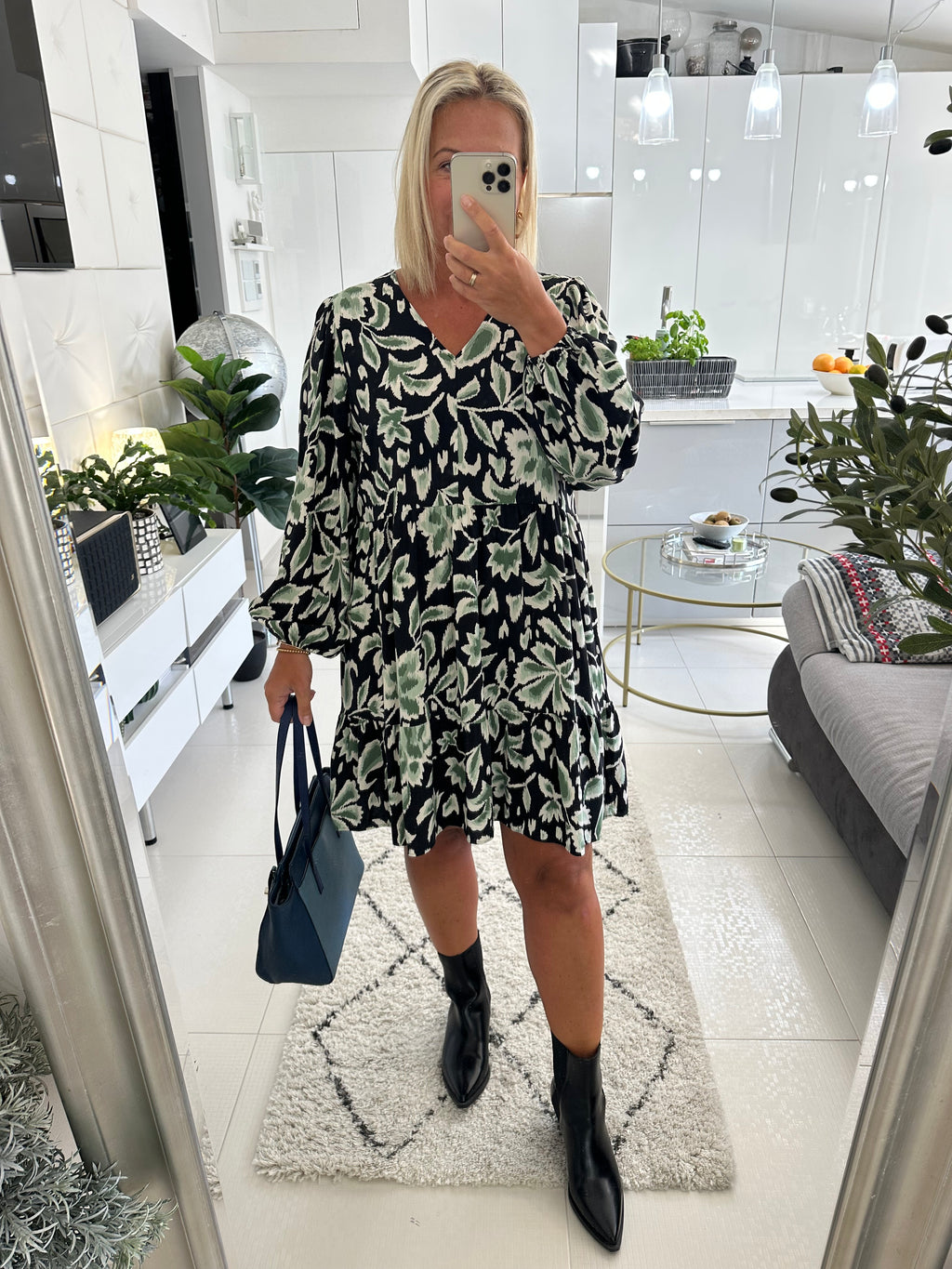 Size 14-16 Dress - 100% Viscose
