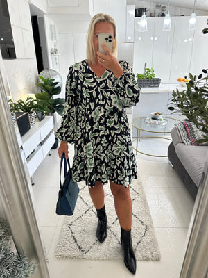 Size 14-16 Dress - 100% Viscose