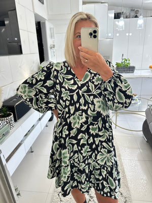 Size 14-16 Dress - 100% Viscose