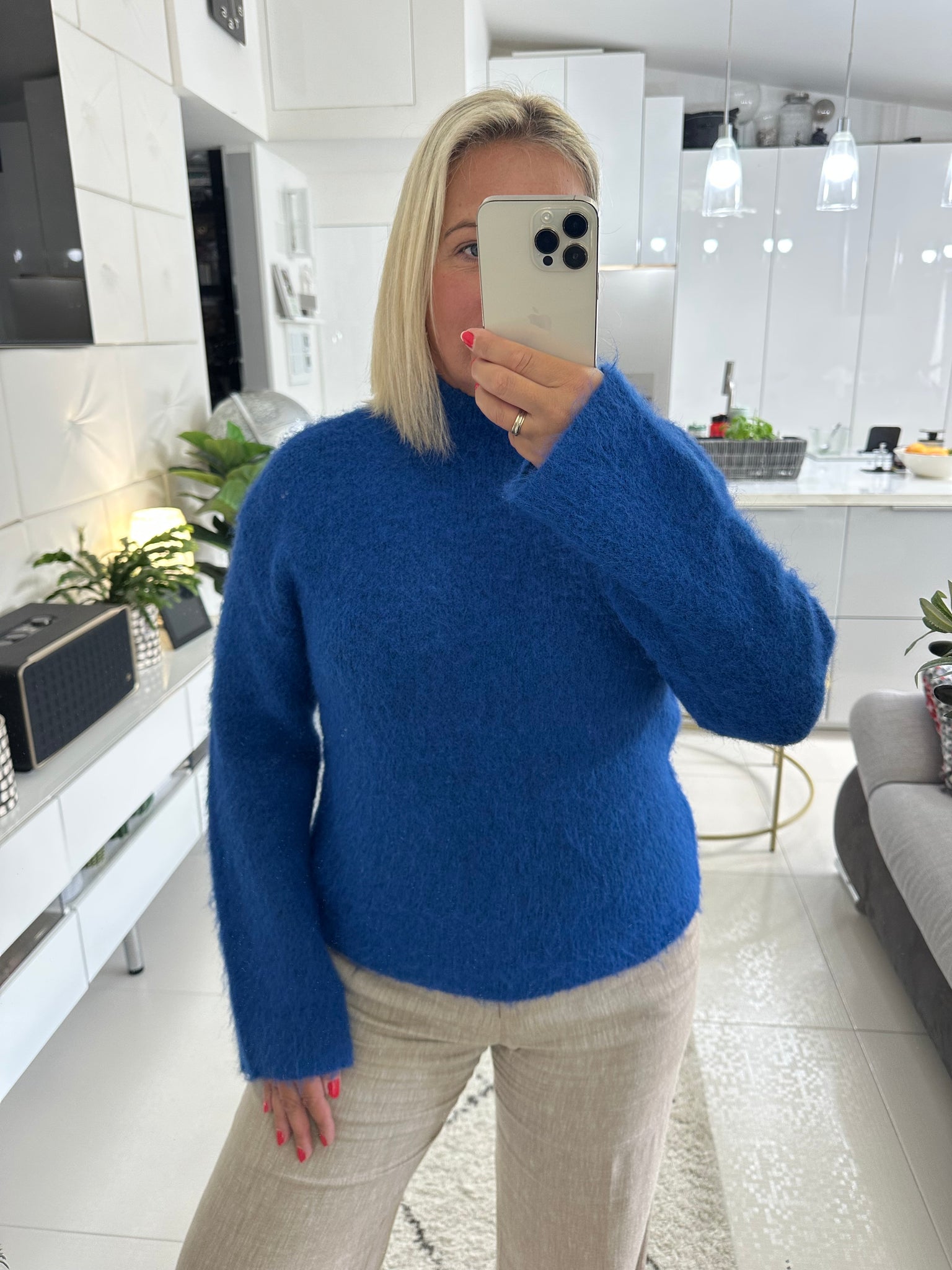 Size M Warm Jumper with Wool