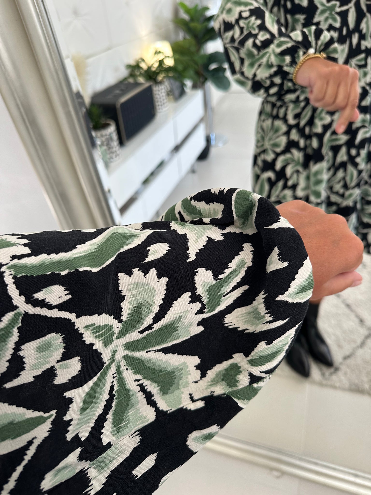 Size 14-16 Dress - 100% Viscose