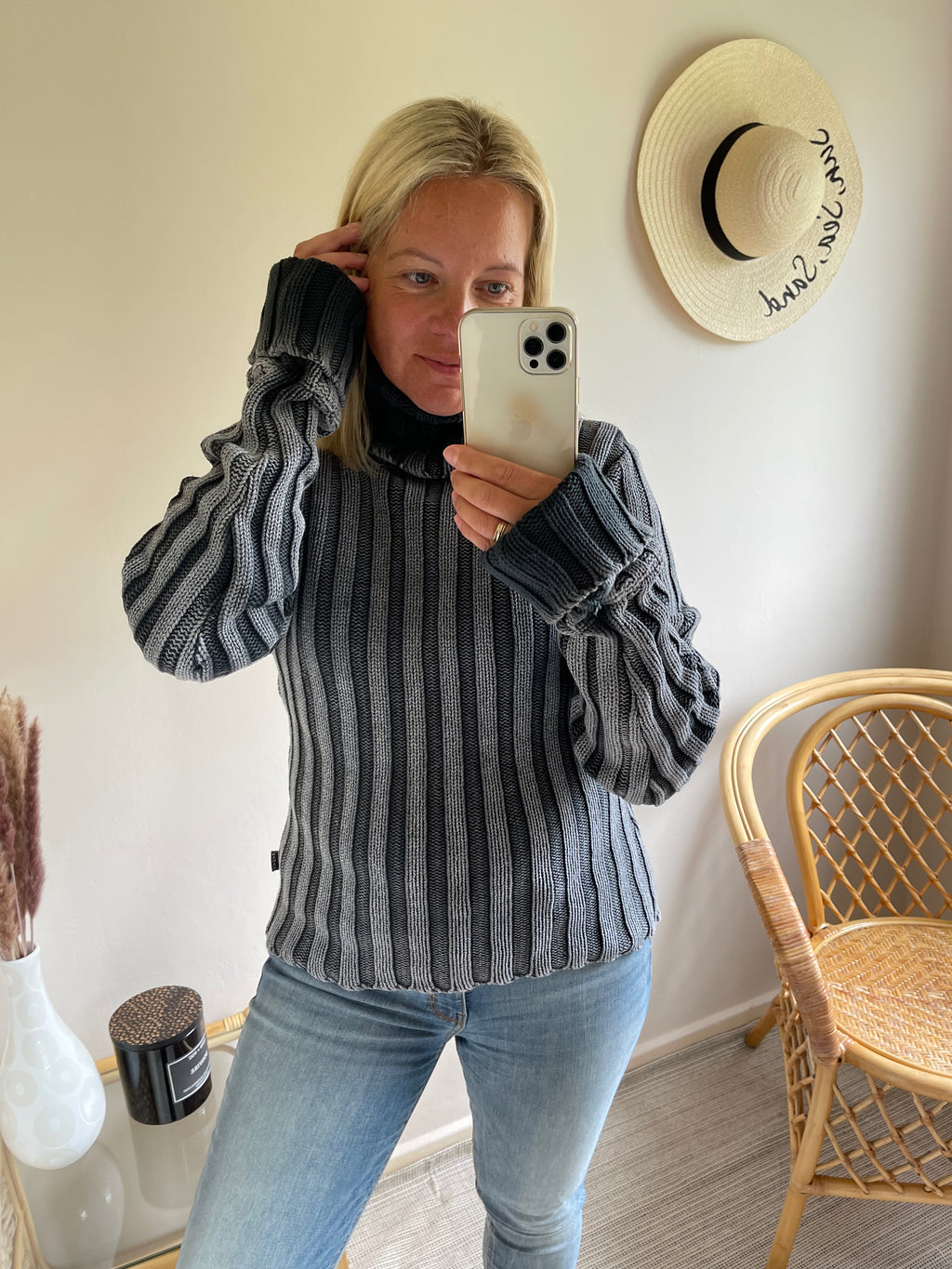 Size M Magan Jumper